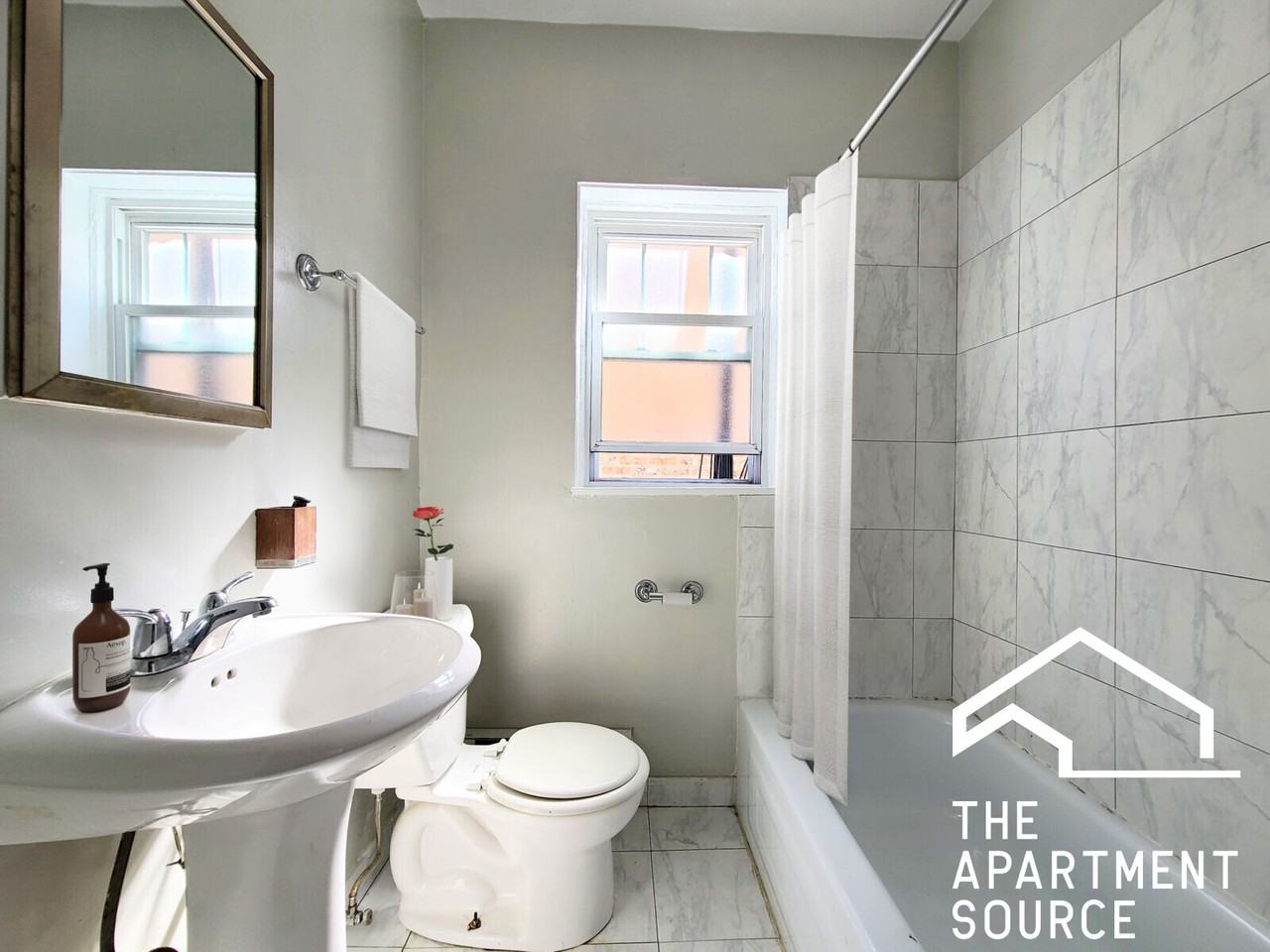 3449 N Sheffield Ave #GDN - Photo 7 of 10