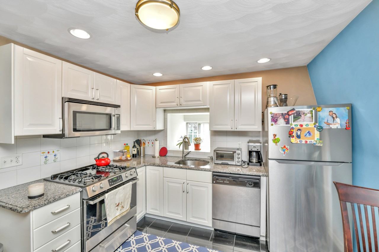 Pearl St #3 - Photo 3 of 7