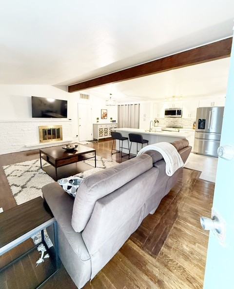 318 East 28th Street #1 - Photo 5 of 41