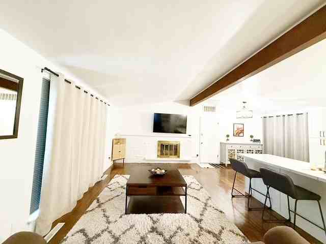 318 East 28th Street #1 - Photo 6 of 41