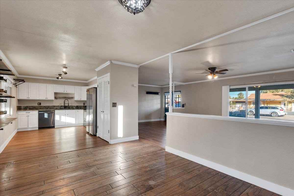 2008 Franklin Ave #1 - Photo 4 of 24