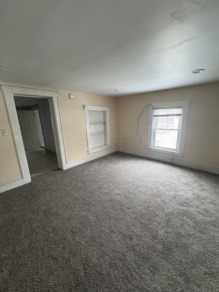 42 Wright Avenue #A - Photo 3 of 9