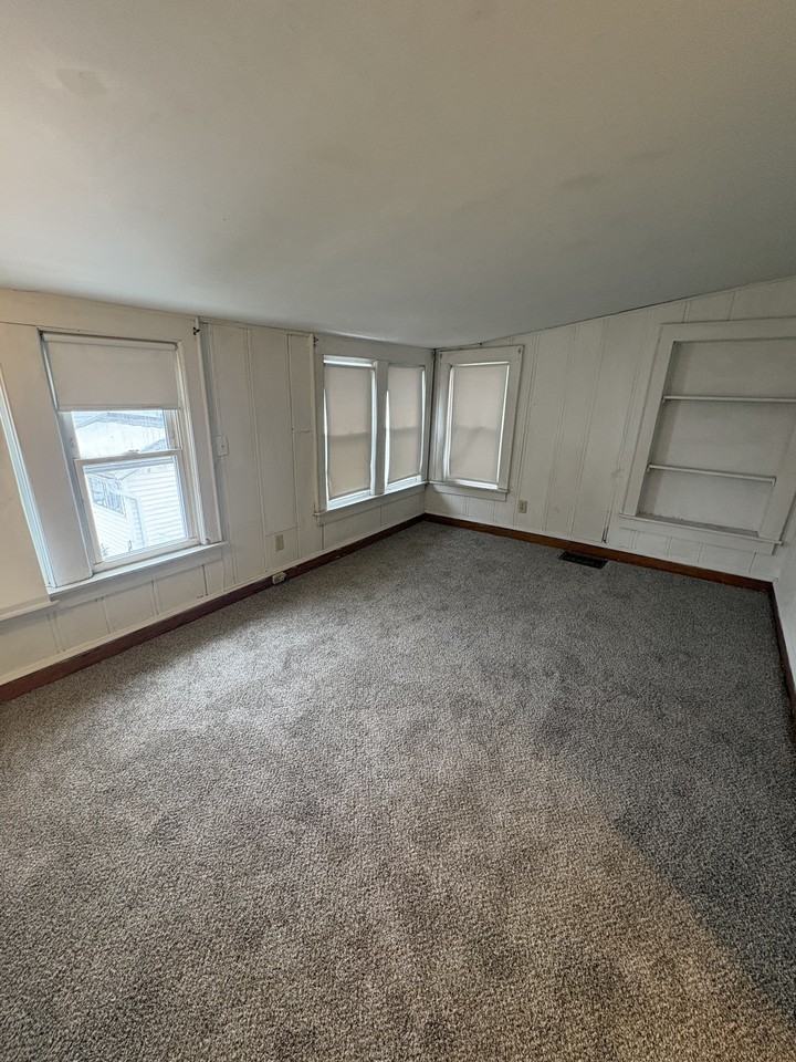 42 Wright Avenue #A - Photo 5 of 9