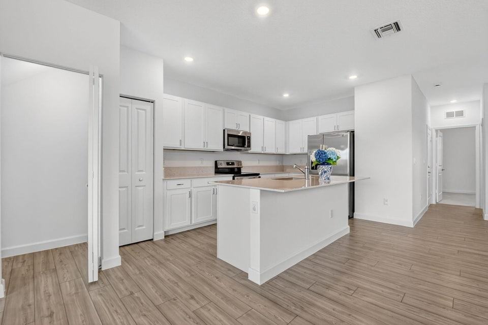 4645 Meyerson Place - Photo 5 of 9