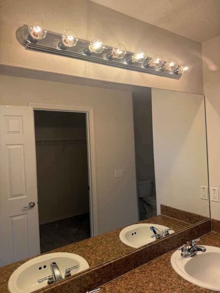 1784 Barton Towne Circle - Photo 5 of 10