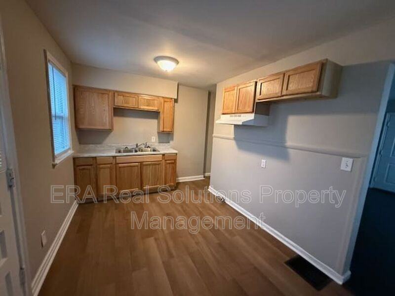 68 N Waverly St - Photo 3 of 7