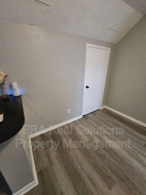 1892 Denune Avenue - Photo 3 of 12