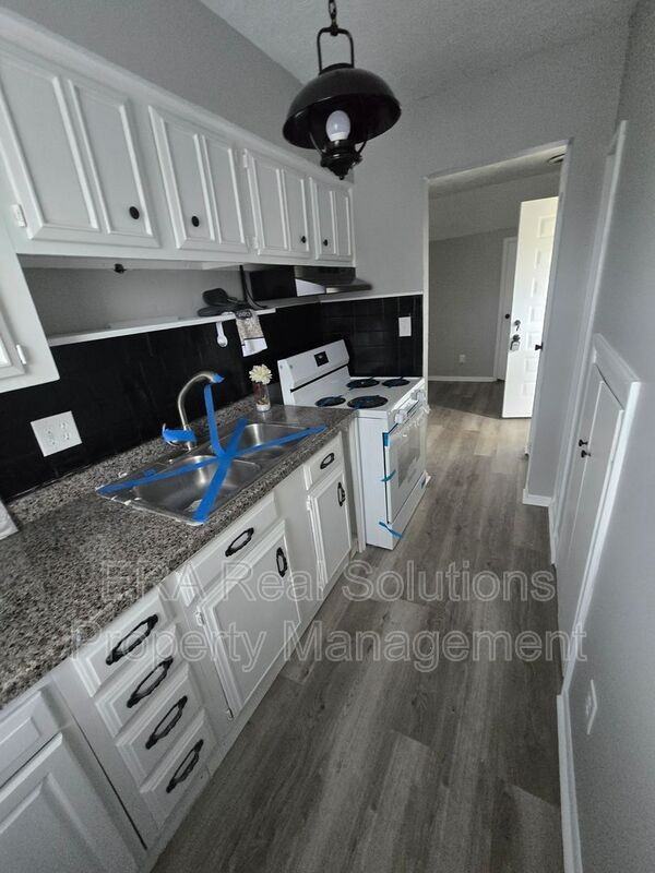 1892 Denune Avenue - Photo 6 of 12