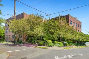 Astor Court Apartments - Photo 1 of 1