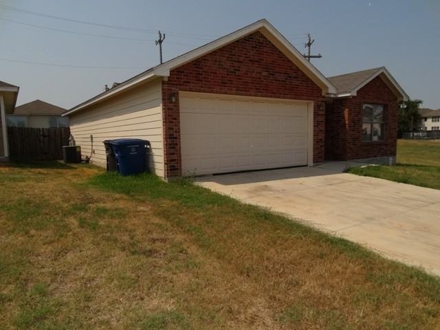 6303 Heathers Run - Photo 3 of 36