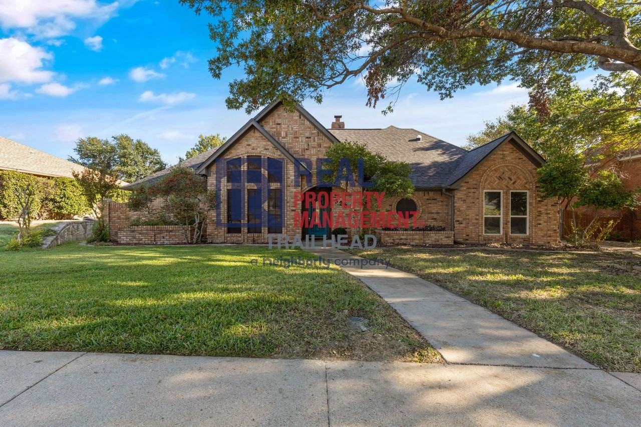 328 Kenshire Drive - Photo 2 of 26