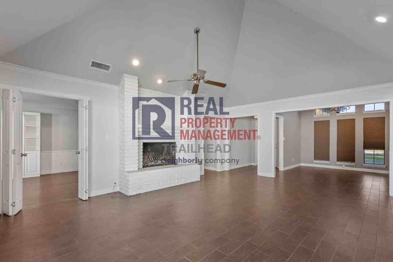 328 Kenshire Drive - Photo 5 of 26