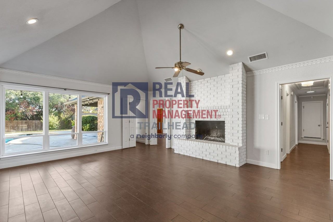 328 Kenshire Drive - Photo 6 of 26