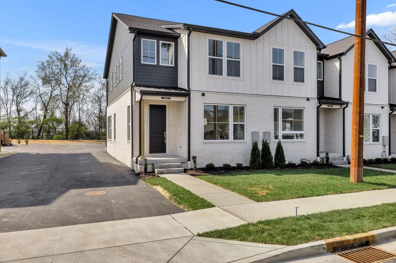 425 Veritas Street - Photo 3 of 50