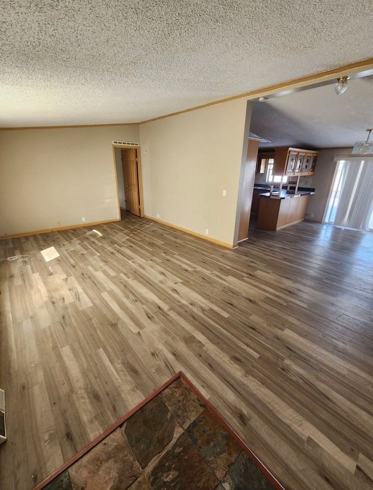 1189 Greystone Parkway - Photo 6 of 12