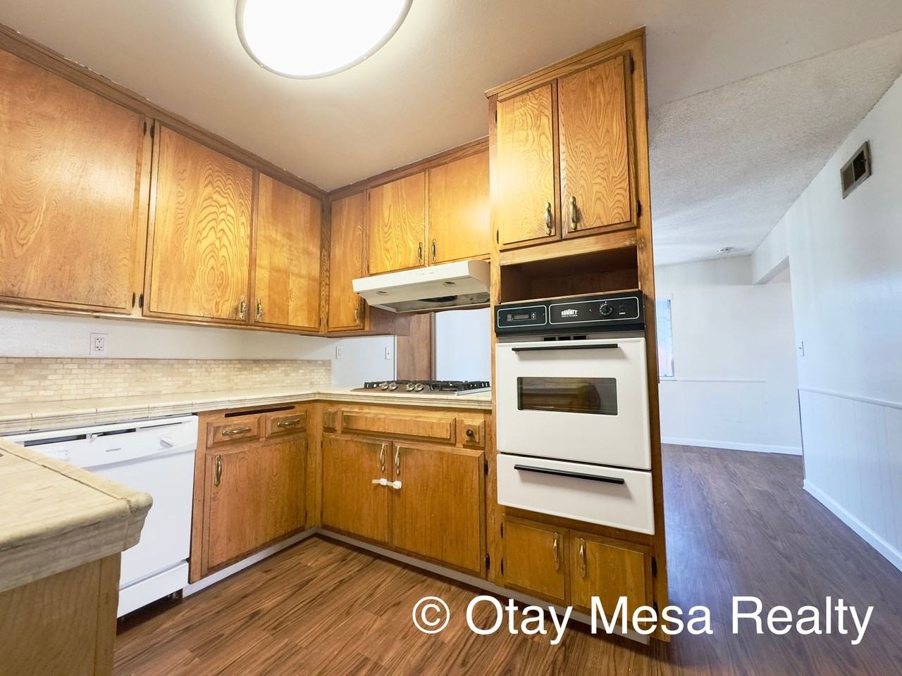 1892 Hermes Street - Photo 5 of 11