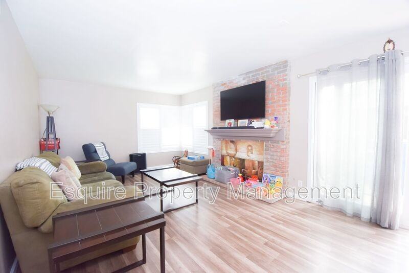 1887 Montgomery Avenue - Photo 4 of 26