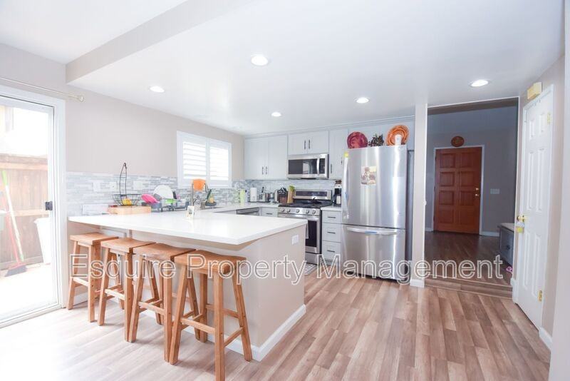 1887 Montgomery Avenue - Photo 6 of 26