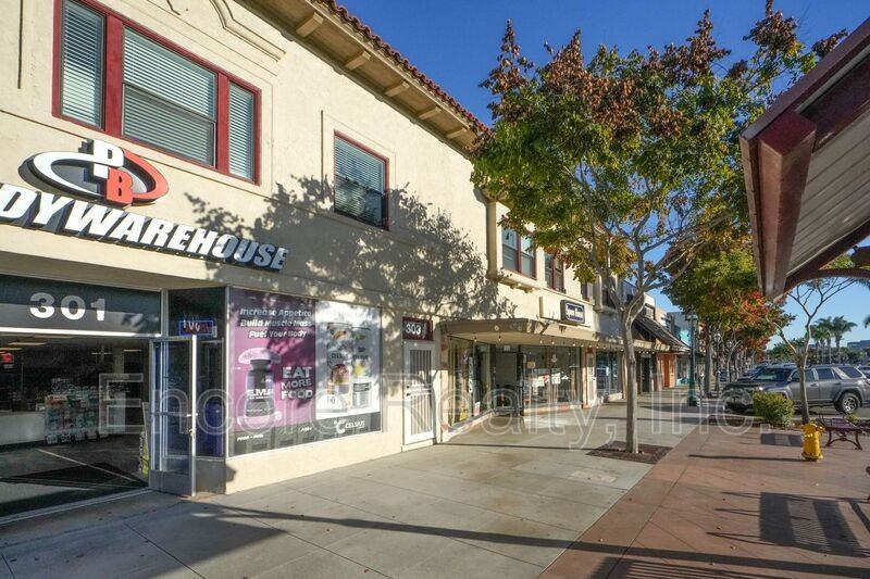 303 3rd Ave #A - Photo 4 of 30