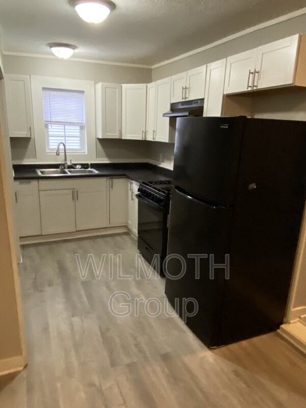 1820 S M St - Photo 5 of 17