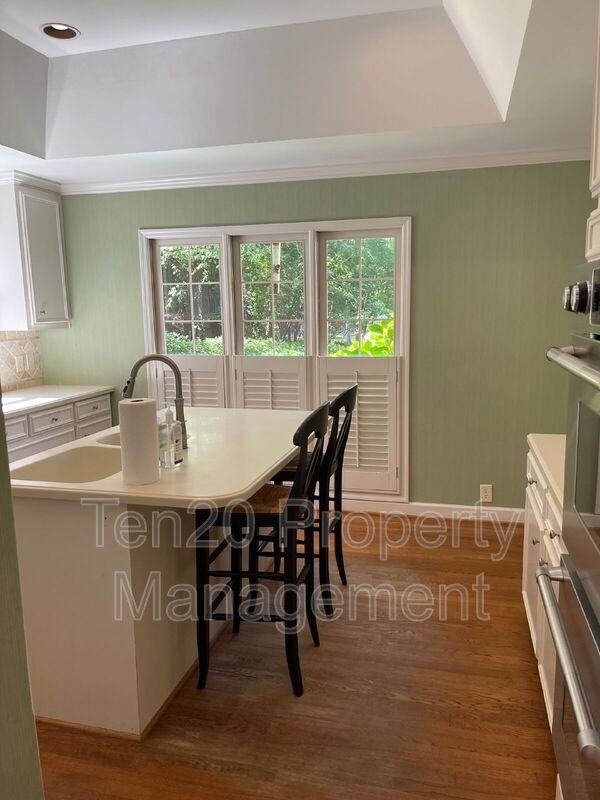 1544 Glencoe Drive - Photo 5 of 50