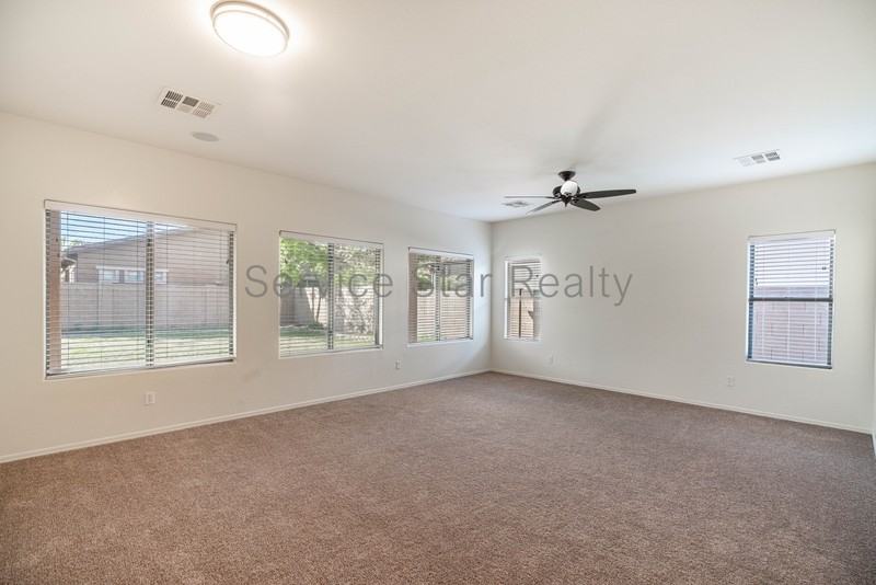 26712 N 55th Ave - Photo 3 of 30