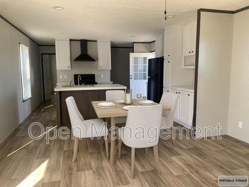 3202 Diamond Drive - Photo 3 of 10