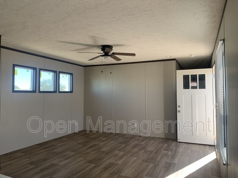 3202 Diamond Drive - Photo 4 of 10