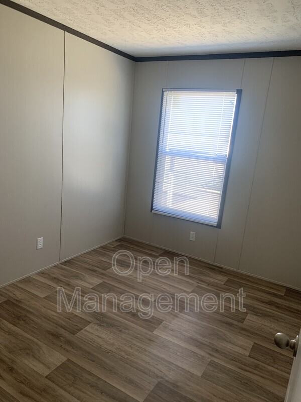 3202 Diamond Drive - Photo 5 of 10