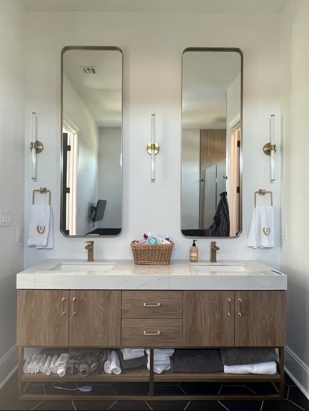 8413 Benjamin Street - Photo 6 of 11