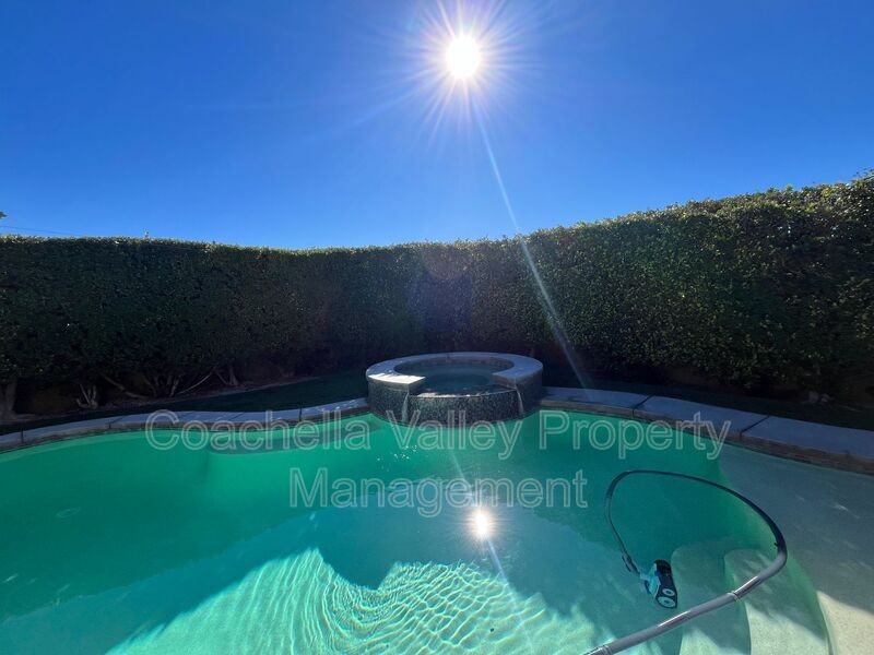 79175 Latigo Cir - Photo 2 of 44