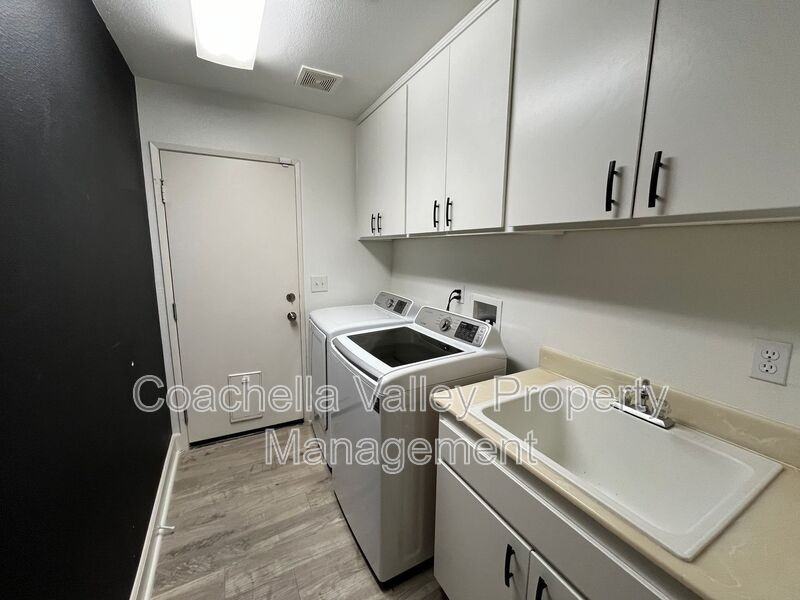 79175 Latigo Cir - Photo 5 of 44