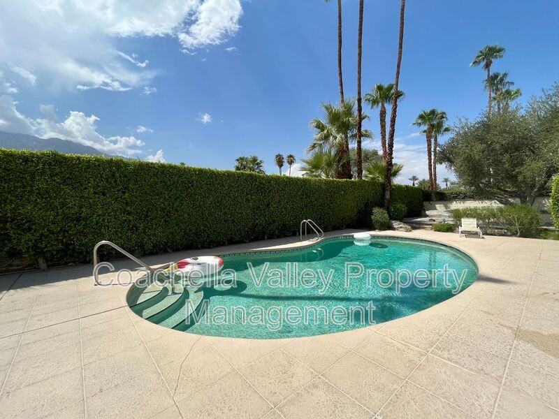 550 S El Cielo Rd #5 - Photo 5 of 27