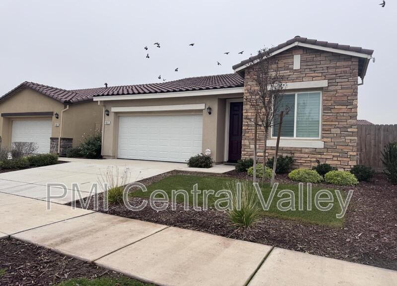 4612 Irma Dr - Photo 3 of 42