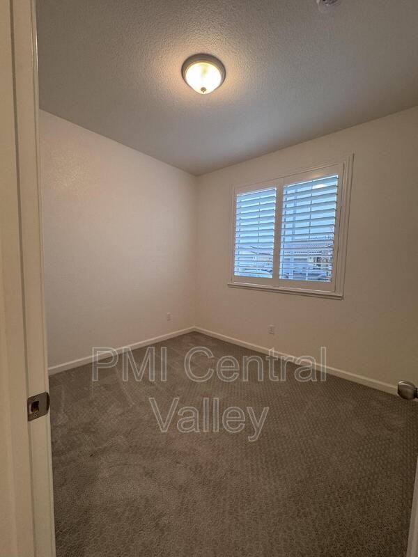 4612 Irma Dr - Photo 7 of 42