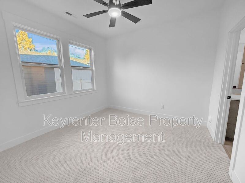 618 East Krall Street - Photo 7 of 21