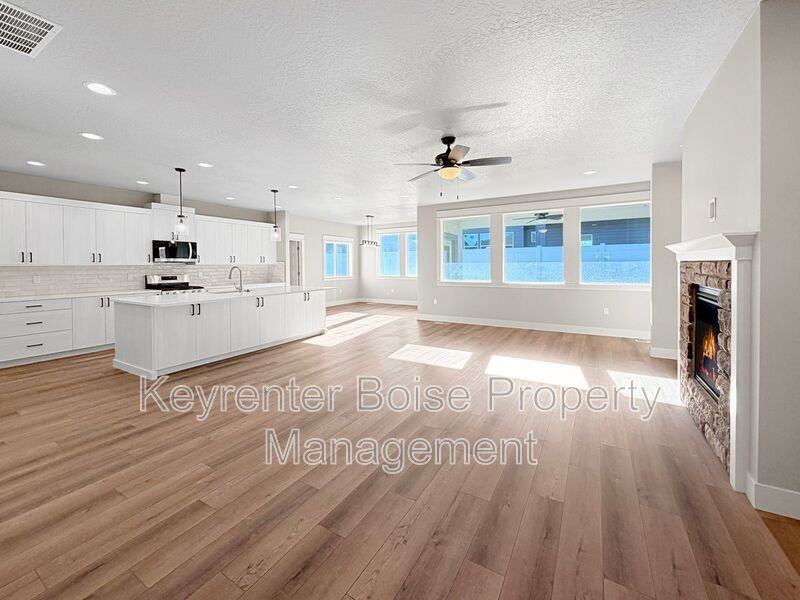 4401 East Wedge Street - Photo 2 of 21