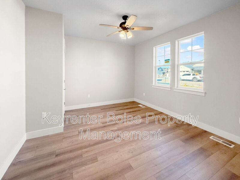 4401 East Wedge Street - Photo 7 of 21