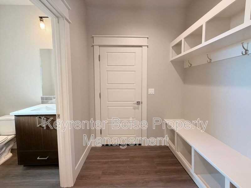 4400 East Wedge Street - Photo 3 of 22