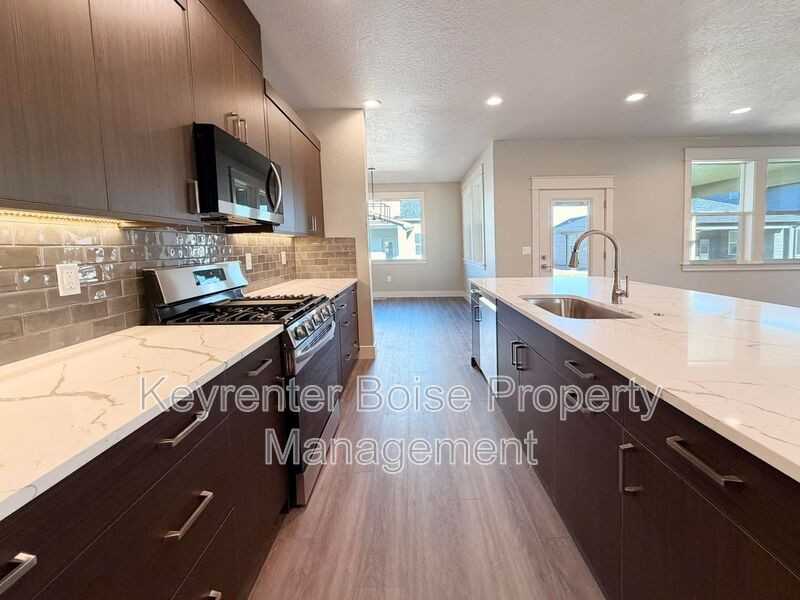 4400 East Wedge Street - Photo 6 of 22