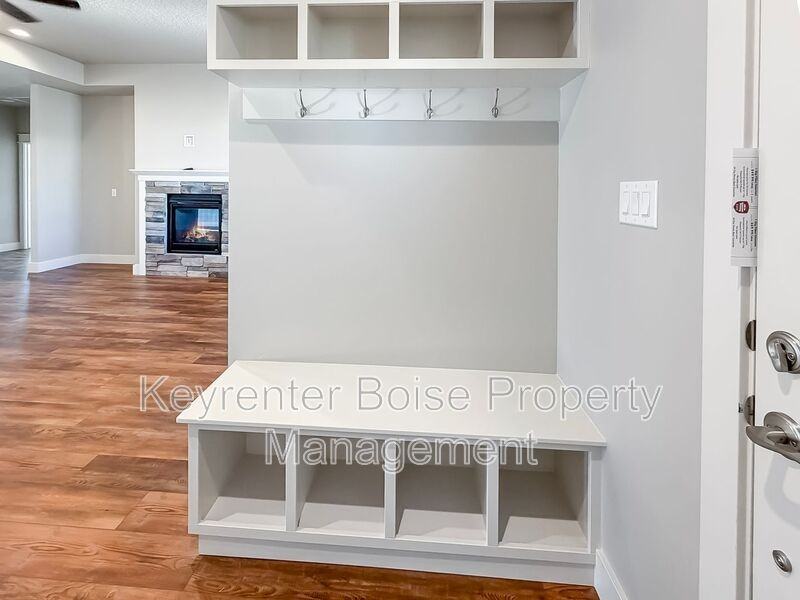 4379 East Wedge Street - Photo 3 of 23