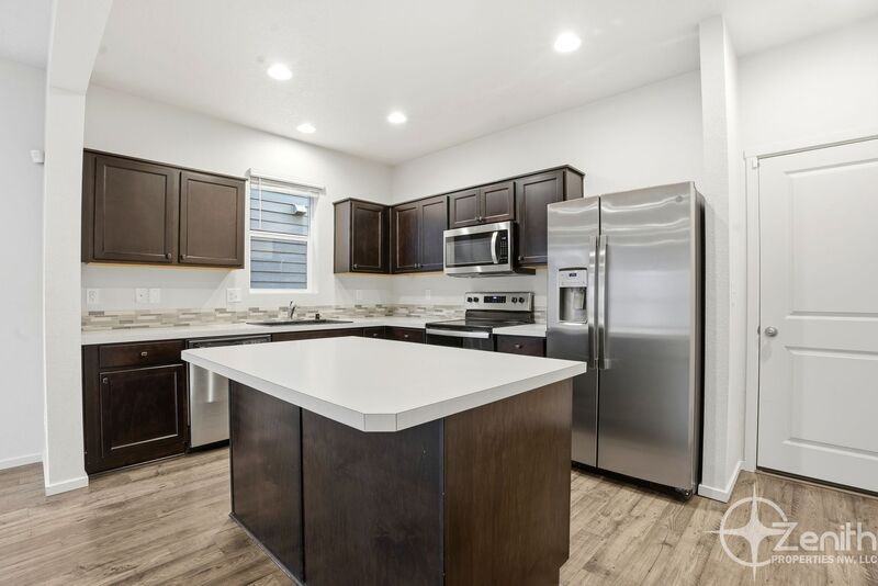 11745 Northeast 22nd Way - Photo 7 of 30