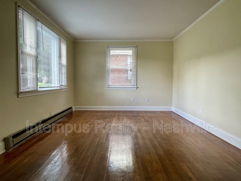 1003 39th Ave N - Photo 2 of 11