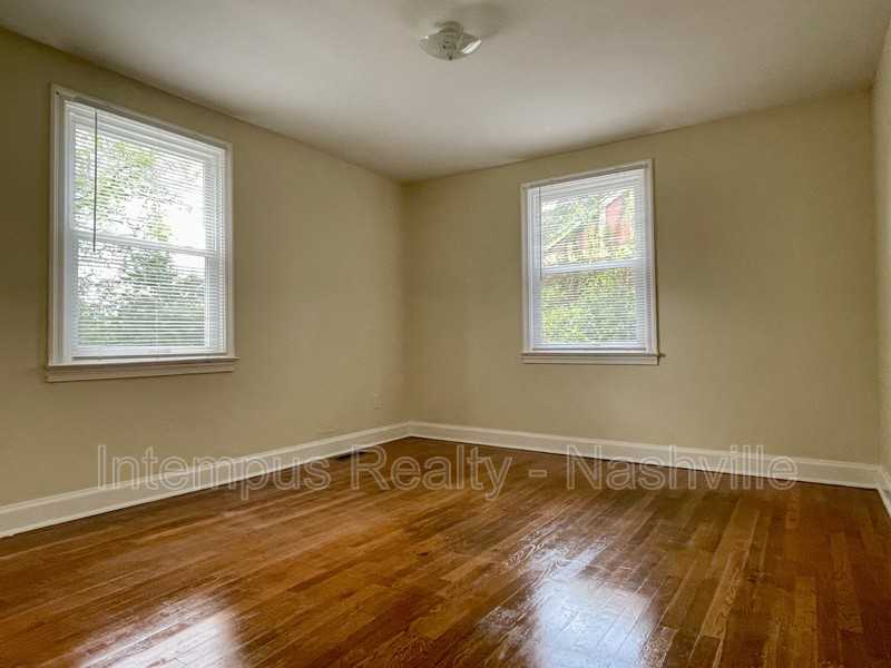 1003 39th Ave N - Photo 4 of 11