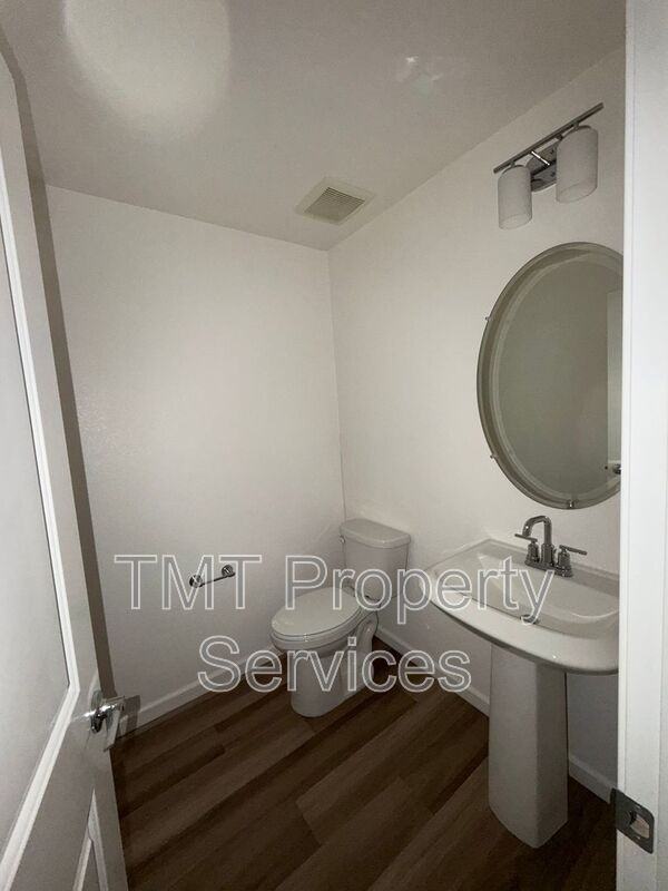 4478 Louvre Lane - Photo 4 of 5