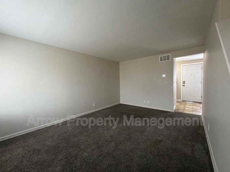 5443 Benton Street - Photo 2 of 11