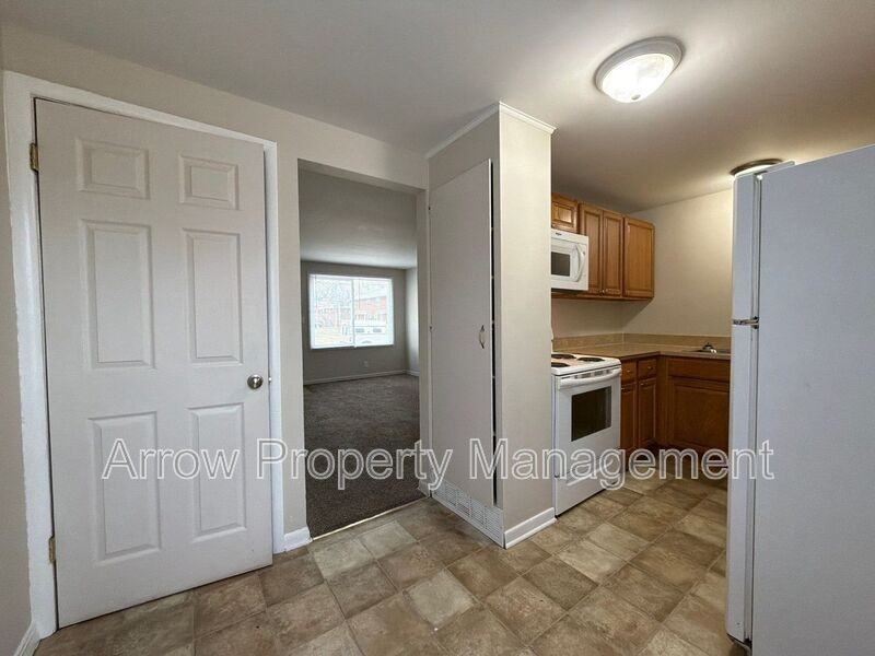 5443 Benton Street - Photo 5 of 11