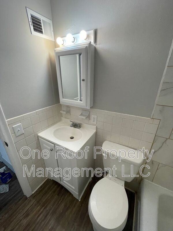 638 N 31st St #5 - Photo 3 of 8