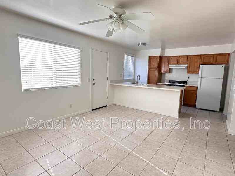 965 Laguna Drive - Photo 6 of 19