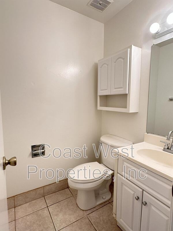 965 Laguna Drive - Photo 7 of 19